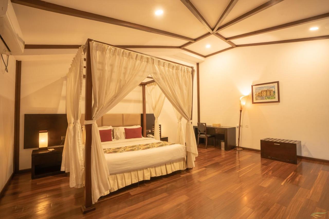 Silent Shores Resort & Spa Mysore Bagian luar foto