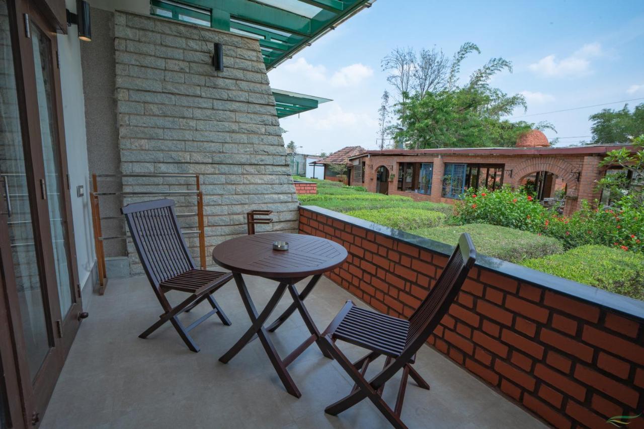 Silent Shores Resort & Spa Mysore Bagian luar foto