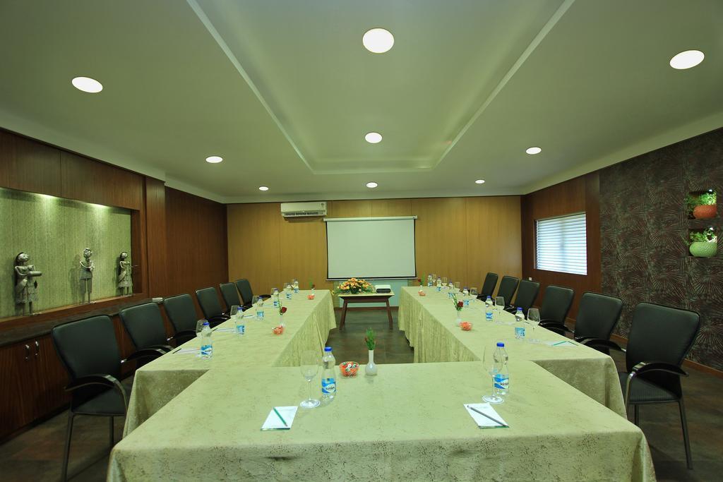 Silent Shores Resort & Spa Mysore Bagian luar foto