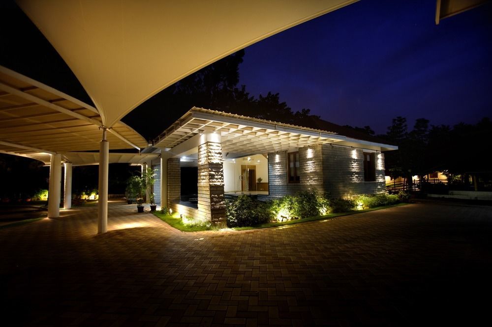 Silent Shores Resort & Spa Mysore Bagian luar foto